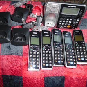 Panasonic KX-TG7871 Cordless Digital Answering System 5 Handset Bluetooth